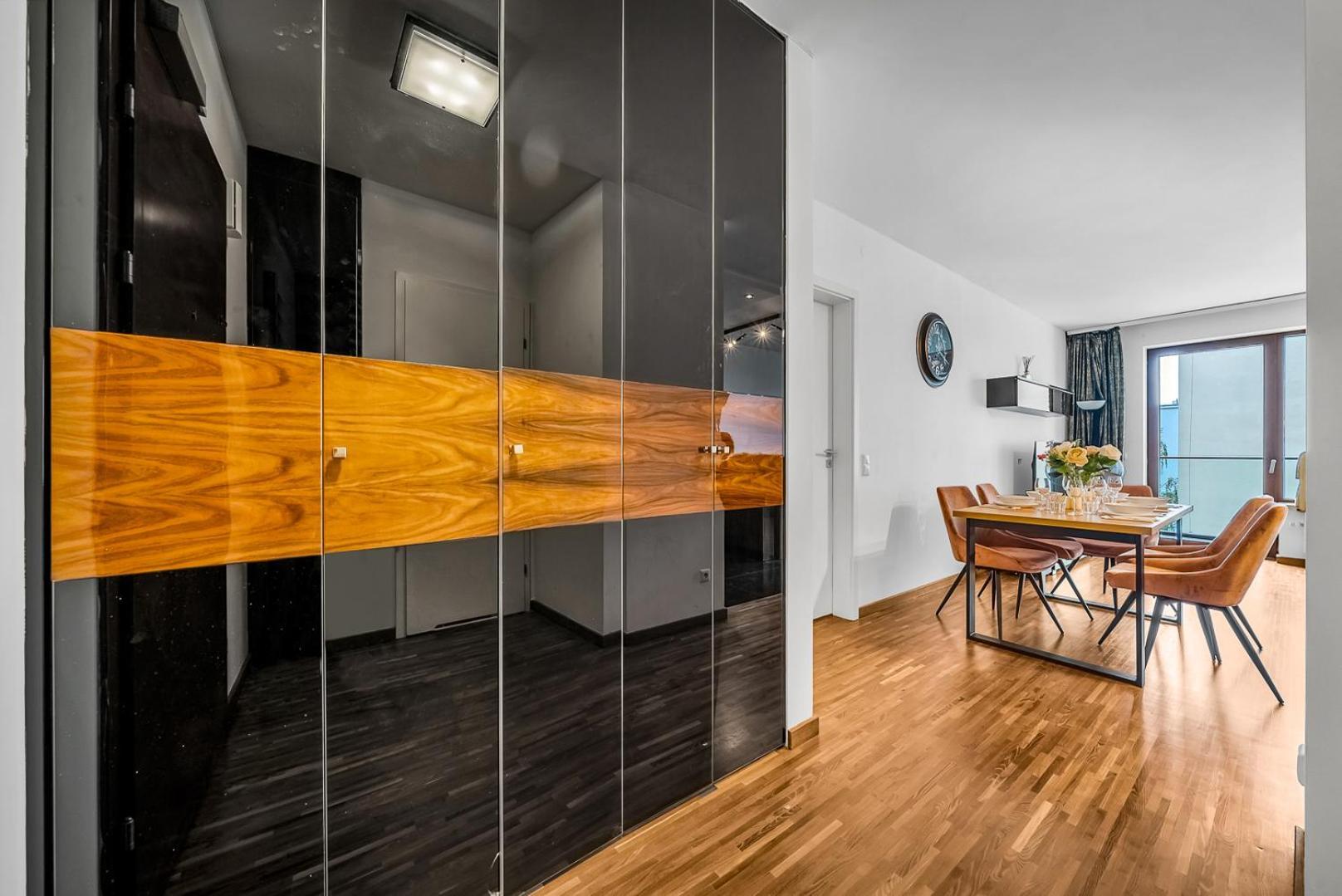 Center Business - Parking And Balcony - By Rentujemy * Warszawa